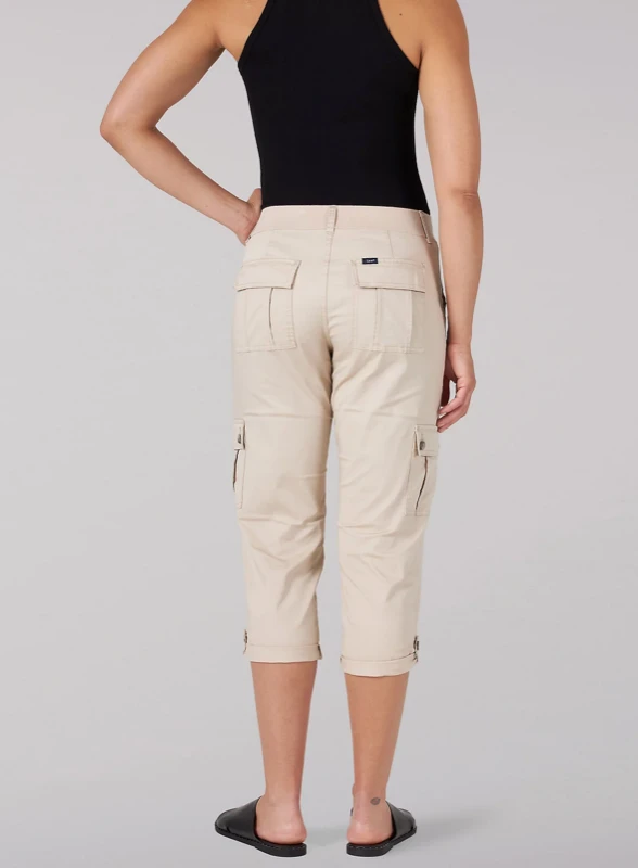 LEE WOMEN'S FLEX TO GO RELAXED FIT CARGO CAPRI IN OXFORD TAN 5 LEE WOMEN'S FLEX TO GO RELAXED FIT CARGO CAPRI IN OXFORD TAN - Image 3