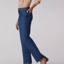 LEE WOMEN'S STRETCH RELAXED FIT STRAIGHT LEG JEAN IN MERIDIAN -down jacket shop LEE 3051833 SIDE