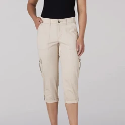 LEE WOMEN'S FLEX TO GO RELAXED FIT CARGO CAPRI IN OXFORD TAN
