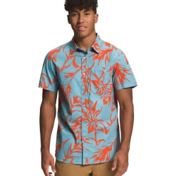 THE NORTH FACE Men's Short Sleeve Baytrail Pattern Shirt -down jacket shop NF0A55ND IP6 hero
