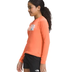 THE NORTH FACE Girls' Amphibious Long Sleeve Sun Tee -down jacket shop NF0A81XE N6M model34